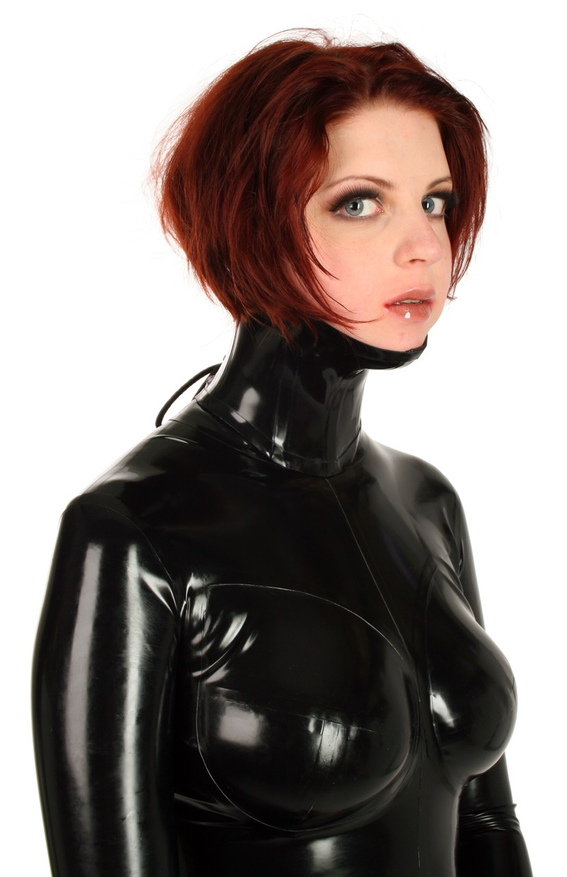 RESTRICTED Halskorsett, mittel, 0,90 mm Latex