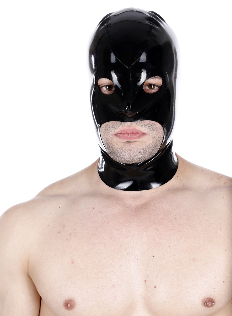 Maske mit großem Mundausschnitt