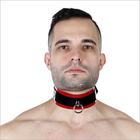 Latex-Halsband mit Ring, 5 cm breit