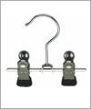 88017 Metal hanger with 2 clips
